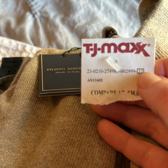 Men’s Tan Quarter Zip Sweater - Picture 4 of 4